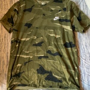 Nike camo tee